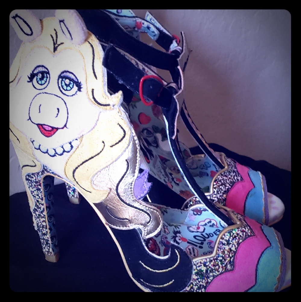 Miss Piggy Size 10 Muppet Collection by Irregular